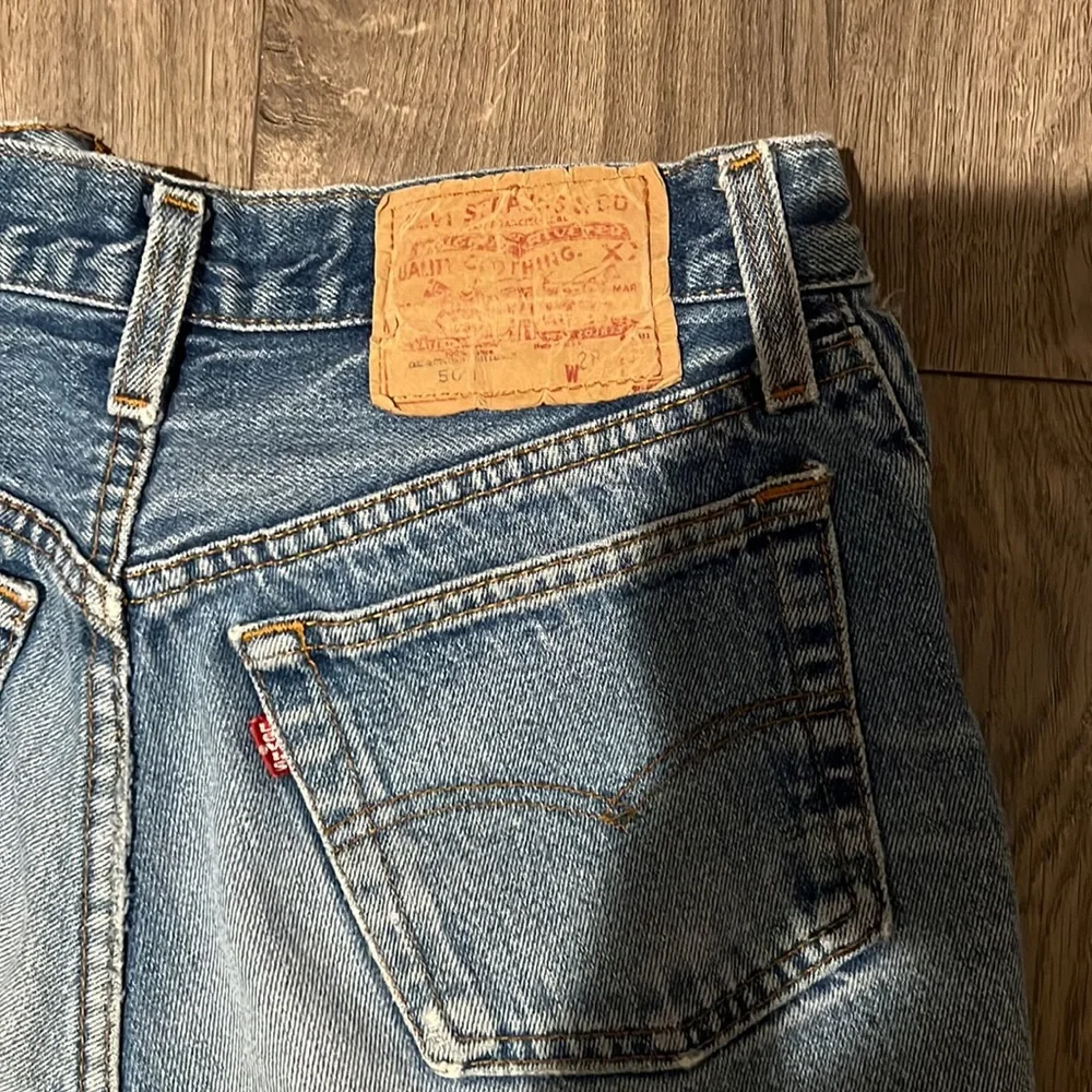 Vintage Levi’s shorts - Picture 3 of 4